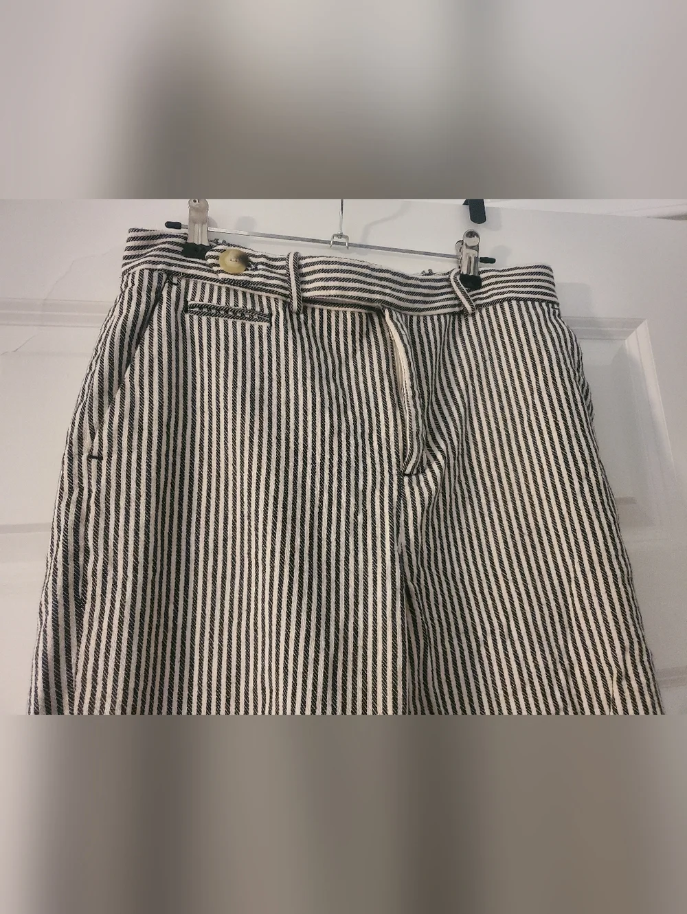Zara Black & White Vertical Striped Cuffed Pants - Picture 2 of 4